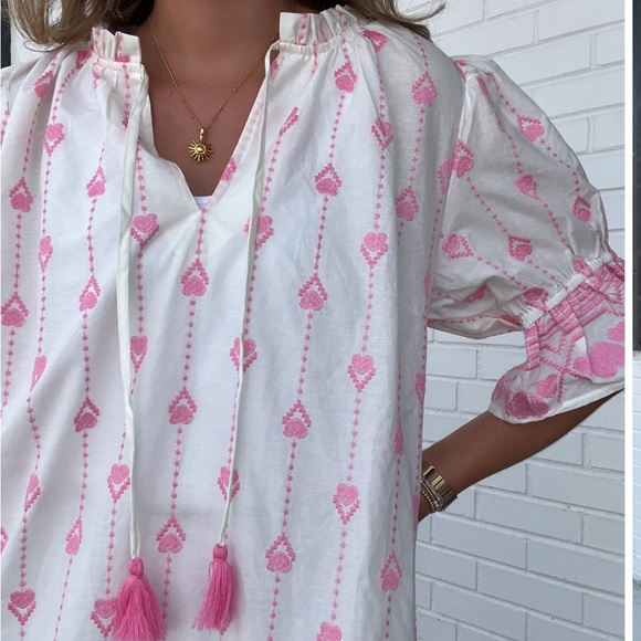 Pink and White Charm Dress - Picture 3 of 7